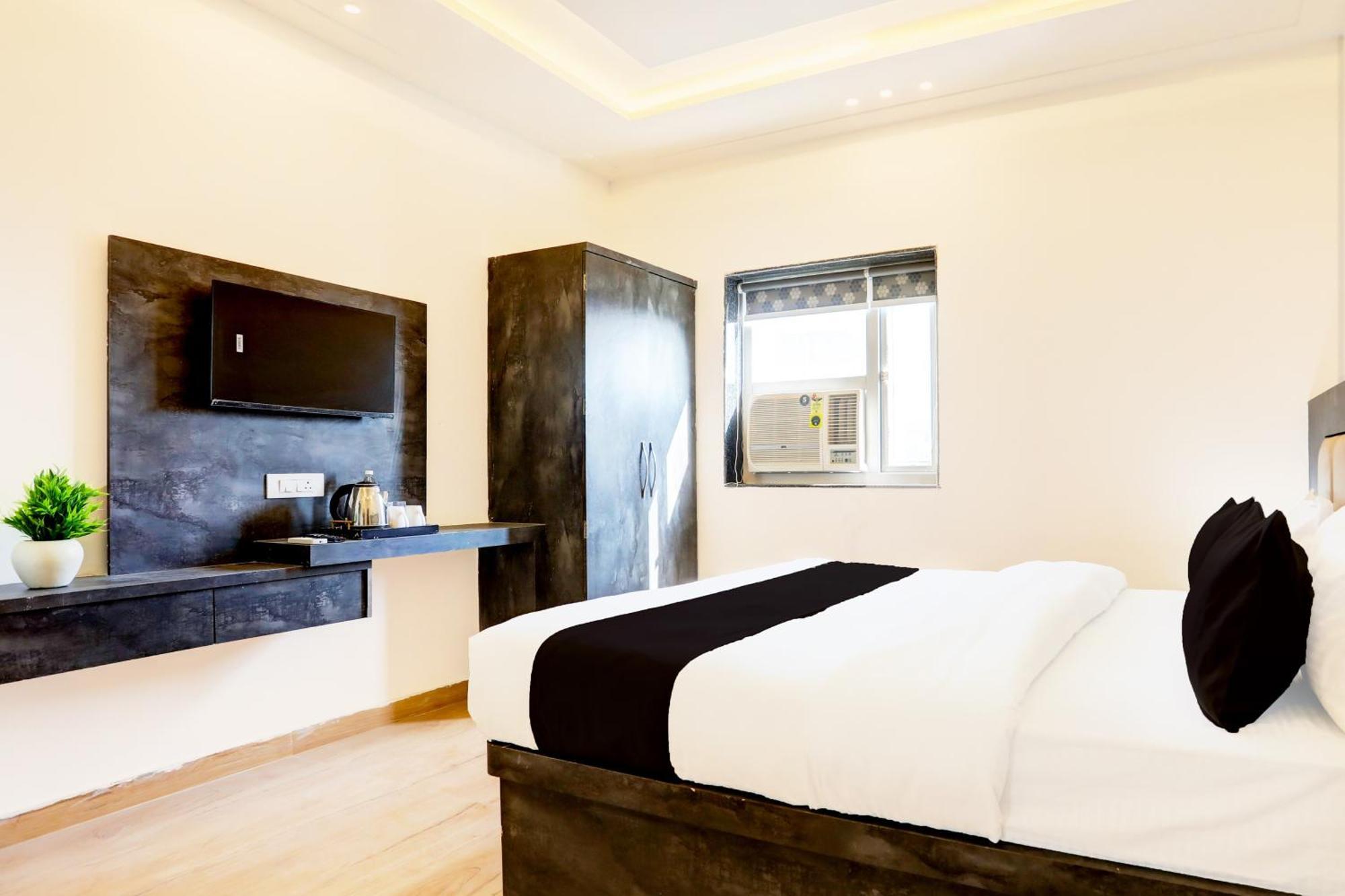Hotel Super Townhouse Balua Road Pahadiya Varanasi Exterior foto